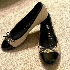 Anne Klein iFlex flat shoes
